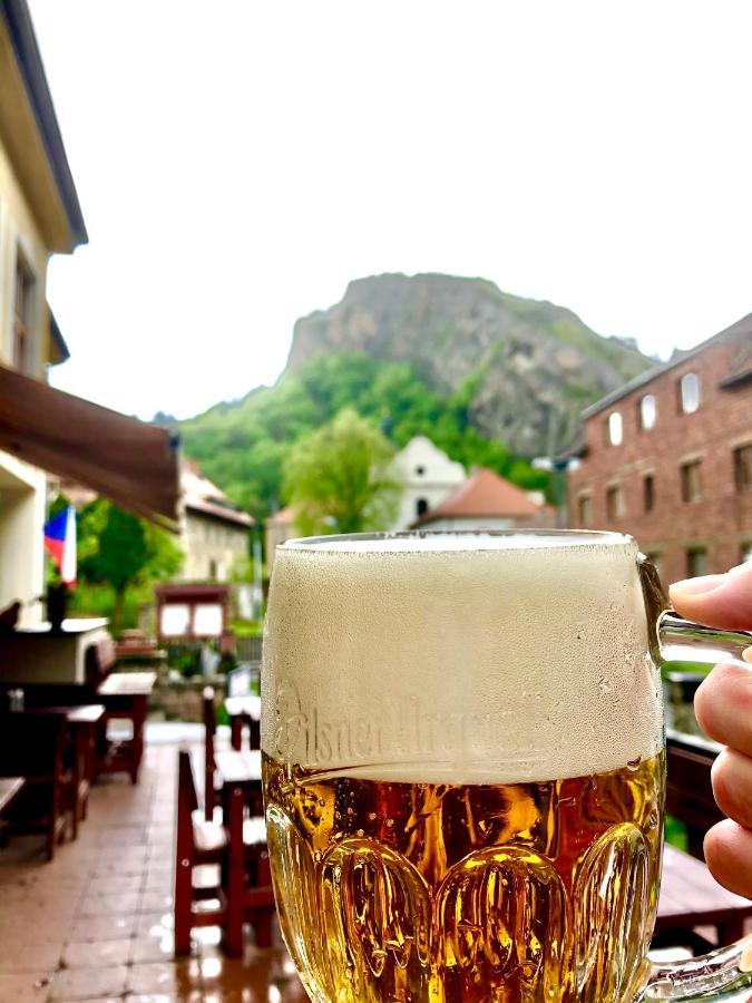 Hotel Obecna Skola Svatý Jan pod Skalou Dış mekan fotoğraf
